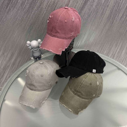 Кепки жіночі оптом