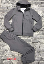 Спортивні костюми чоловічі оптом