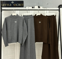 Костюми жіночі оптом --