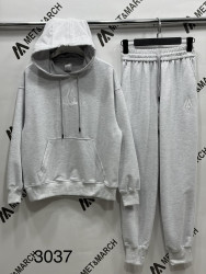 Спортивні костюми жіночі оптом