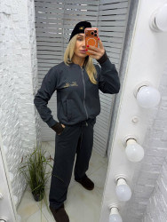 Спортивні костюми жіночі оптом