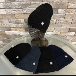 Шапки чоловічі оптом 