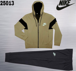 Спортивні костюми чоловічі оптом