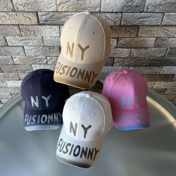 Кепки жіночі оптом