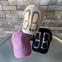 Кепки жіночі оптом