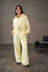 Спортивні костюми жіночі оптом -- 