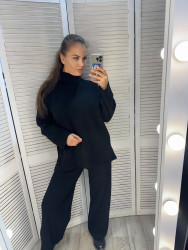 Костюми жіночі оптом