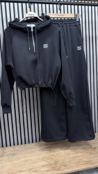 Спортивні костюми жіночі оптом ---