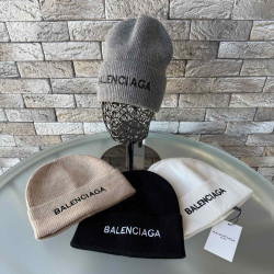 Шапки жіночі оптом