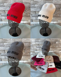 Шапки жіночі оптом