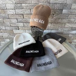 Шапки жіночі оптом