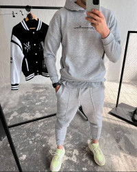 Спортивні костюми чоловічі оптом