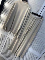 Костюми жіночі оптом