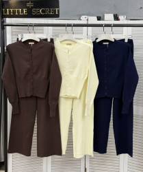 Костюми жіночі оптом -- 