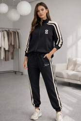 Спортивні костюми жіночі оптом ---