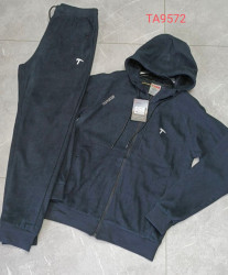 Спортивні костюми чоловічі оптом